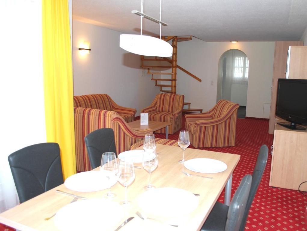 Holidays Aparthotel 4*